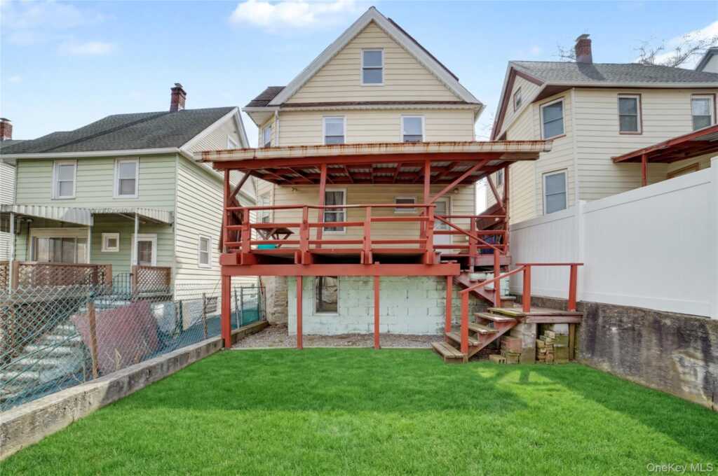 77 Robertson Avenue, White Plains, NY 10606 - Photo 40 of 46