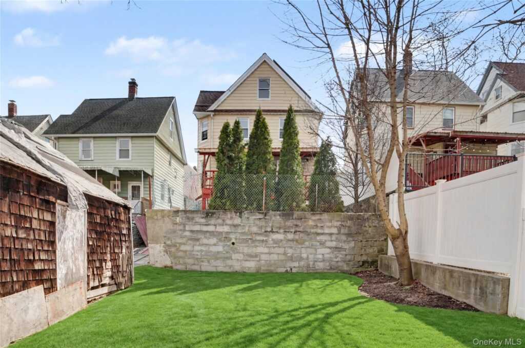 77 Robertson Avenue, White Plains, NY 10606 - Photo 41 of 46