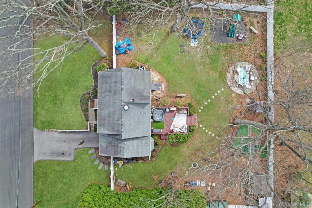 46 Deerfield Drive, New City, NY 10956 - Photo 3 of 39