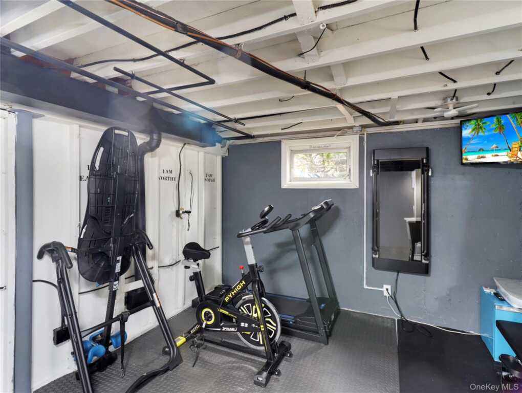 46 Deerfield Drive, New City, NY 10956 - Photo 32 of 39