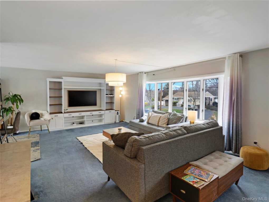 46 Deerfield Drive, New City, NY 10956 - Photo 6 of 39