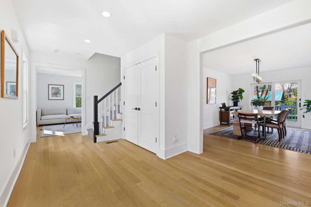 72 Valley Terrace, Rye, NY 10573 - Photo 5 of 32