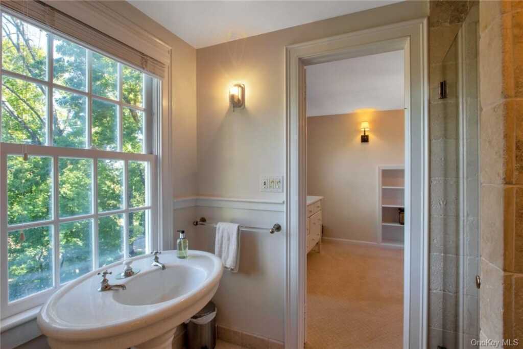 619 N Broadway, Nyack, NY 10960 - Photo 14 of 36