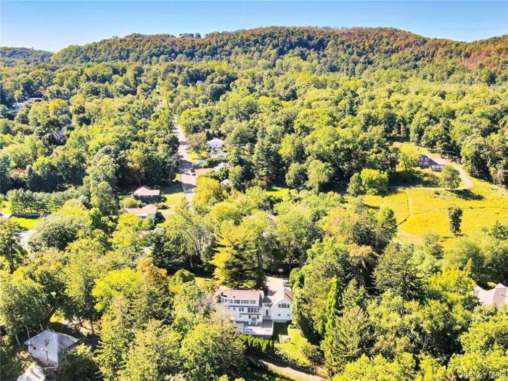 619 N Broadway, Nyack, NY 10960 - Photo 35 of 36