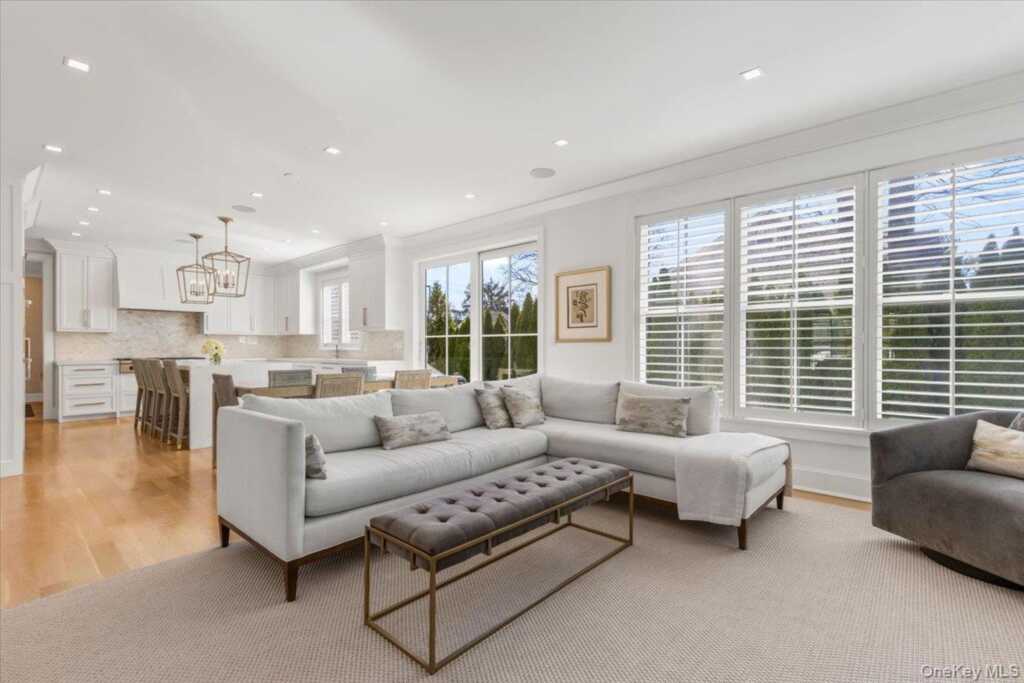 100 Dearborn Avenue, Rye, NY 10580 - Photo 10 of 49