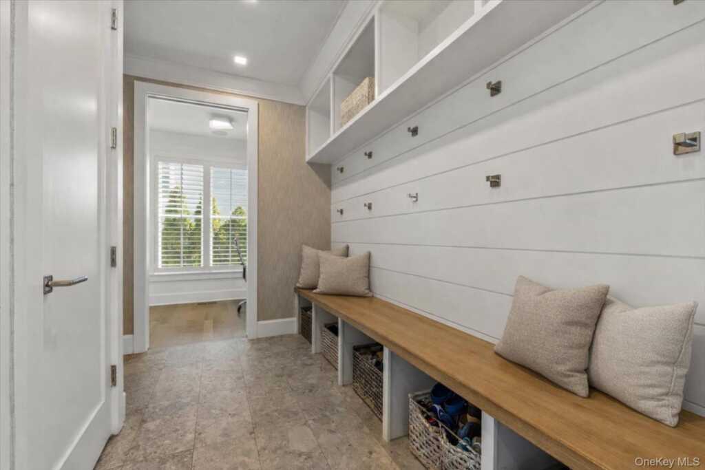 100 Dearborn Avenue, Rye, NY 10580 - Photo 14 of 49