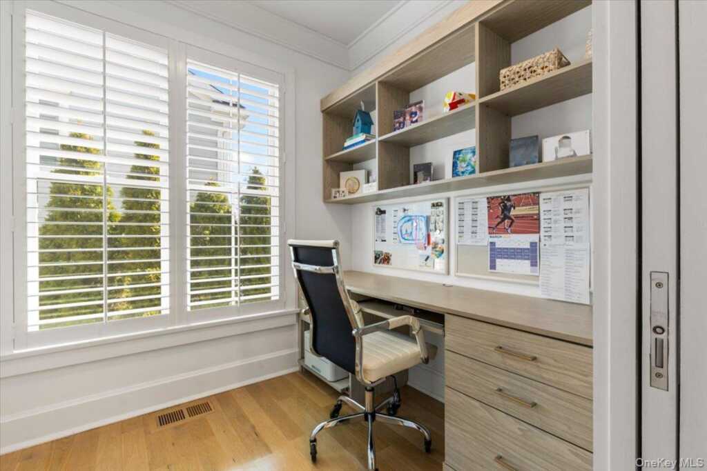 100 Dearborn Avenue, Rye, NY 10580 - Photo 15 of 49