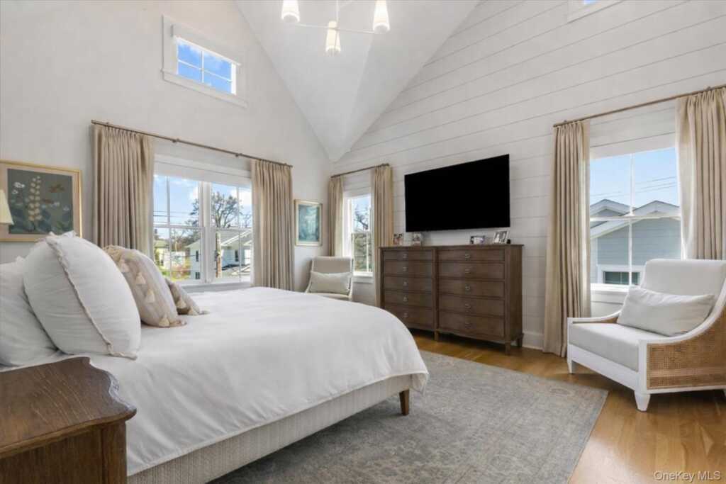 100 Dearborn Avenue, Rye, NY 10580 - Photo 17 of 49