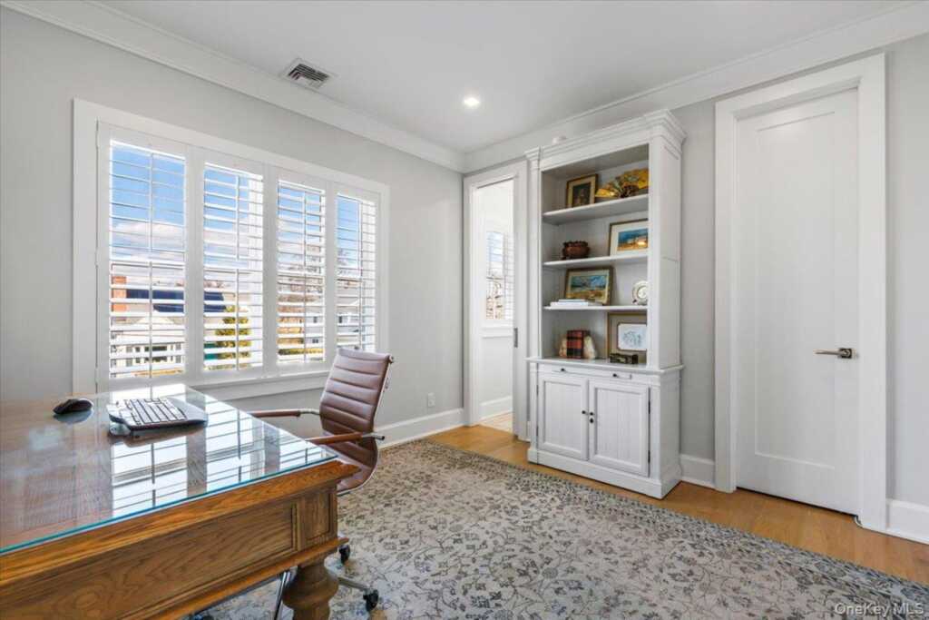 100 Dearborn Avenue, Rye, NY 10580 - Photo 27 of 49