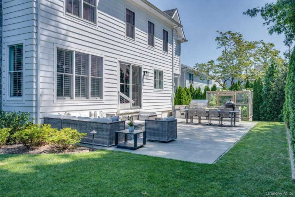 100 Dearborn Avenue, Rye, NY 10580 - Photo 38 of 49