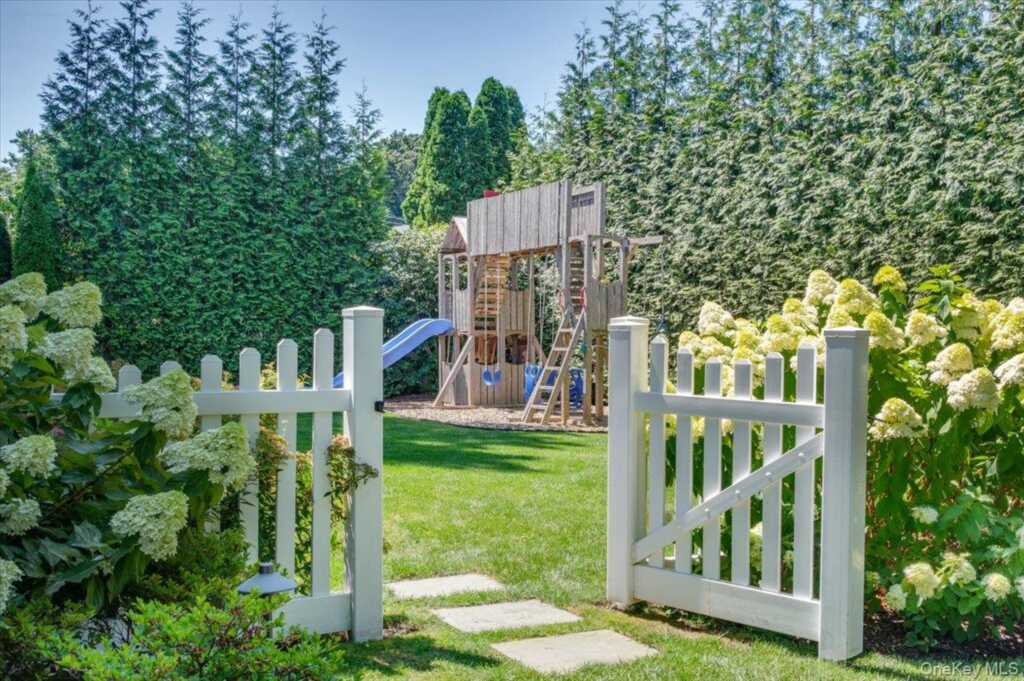 100 Dearborn Avenue, Rye, NY 10580 - Photo 41 of 49