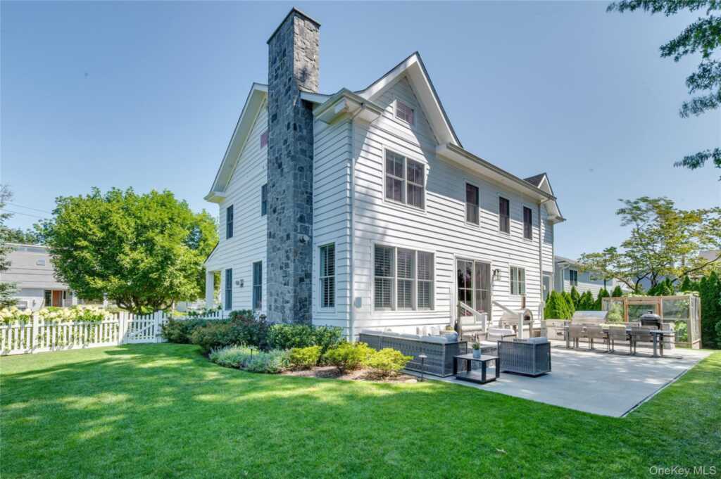 100 Dearborn Avenue, Rye, NY 10580 - Photo 46 of 49