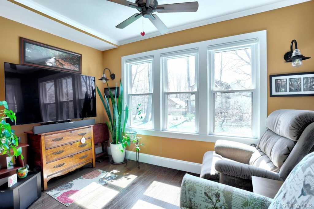 385 Kings Highway, Valley Cottage, NY 10989 - Photo 10 of 50