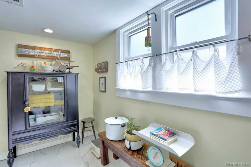 385 Kings Highway, Valley Cottage, NY 10989 - Photo 27 of 50