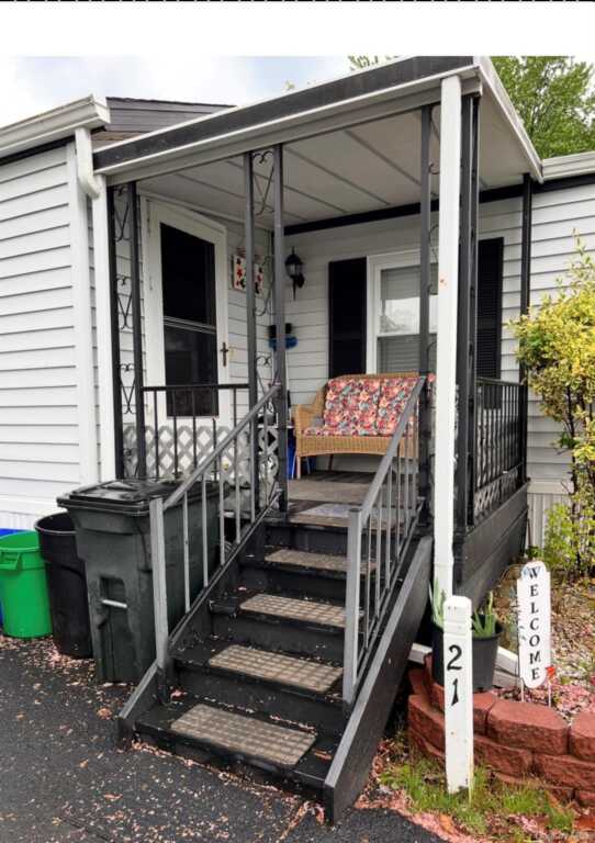 214 West Mountainview MHP, Stony Point, NY 10980 - Photo 3 of 18