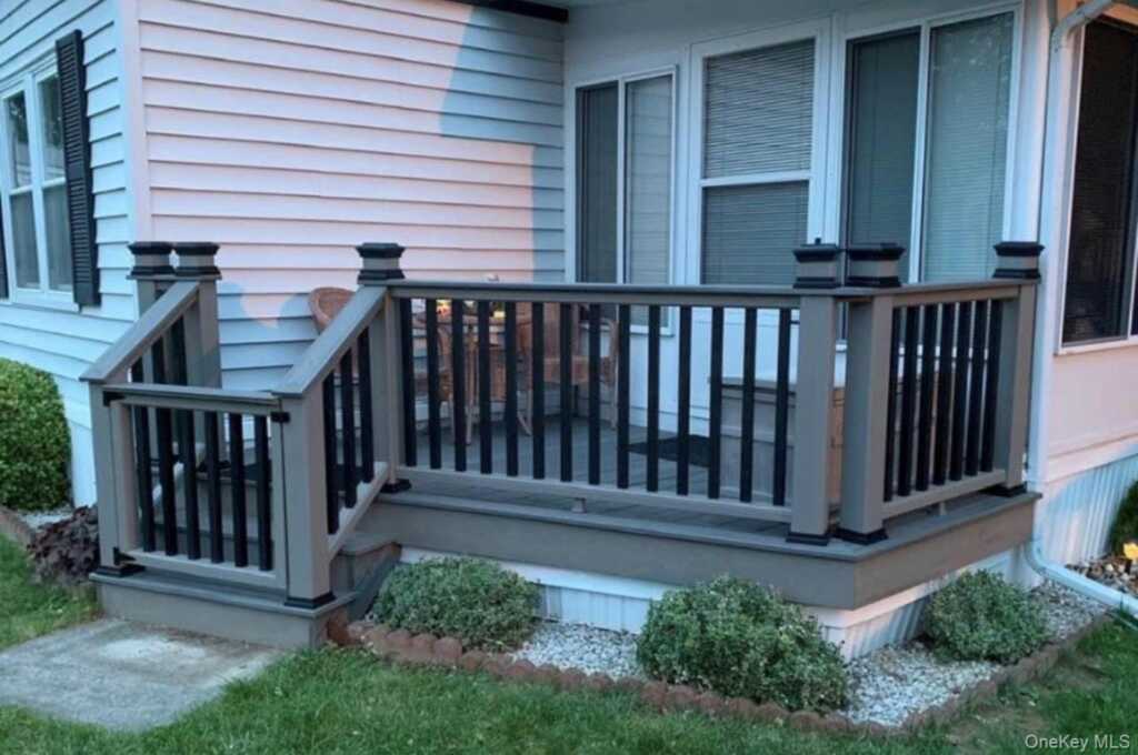 214 West Mountainview MHP, Stony Point, NY 10980 - Photo 7 of 18