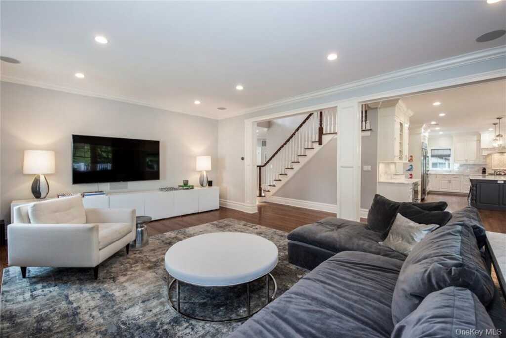 5 Trails End, Rye, NY 10580 - Photo 11 of 37