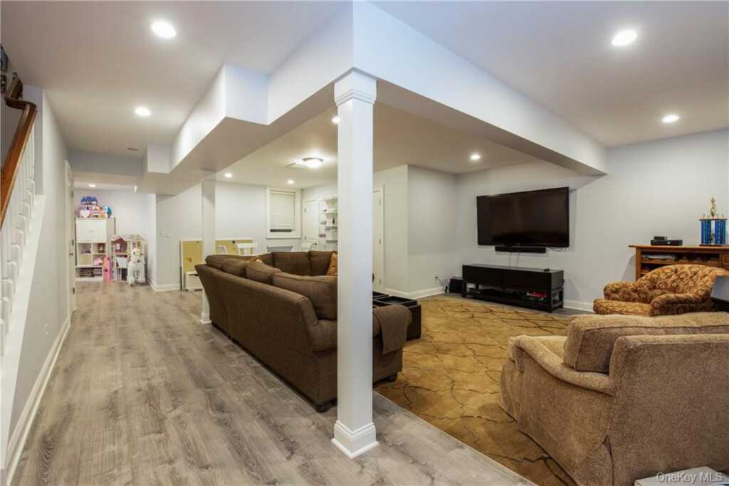 5 Trails End, Rye, NY 10580 - Photo 28 of 37