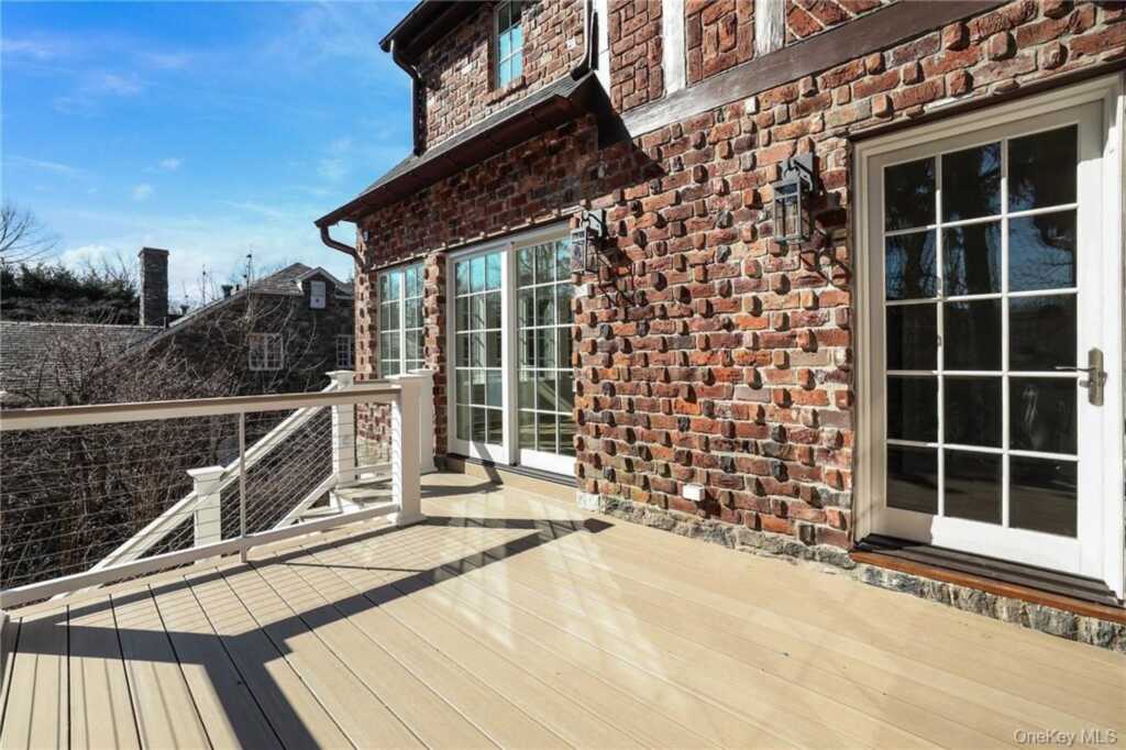 40 Mendota Avenue, Rye, NY 10580 - Photo 16 of 31