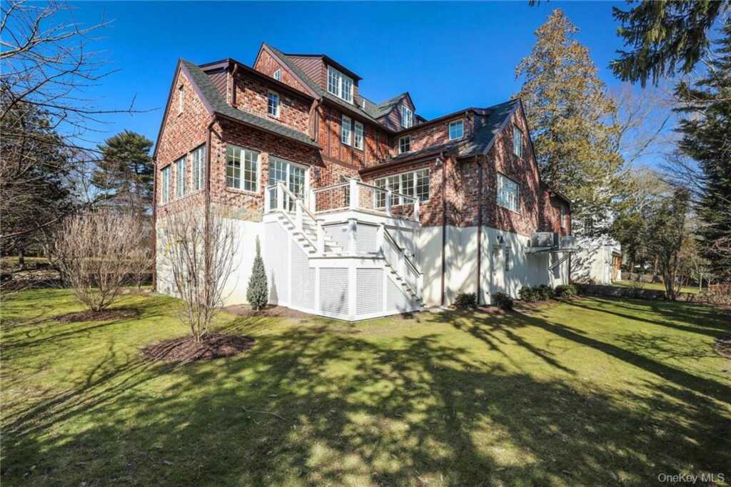 40 Mendota Avenue, Rye, NY 10580 - Photo 26 of 31