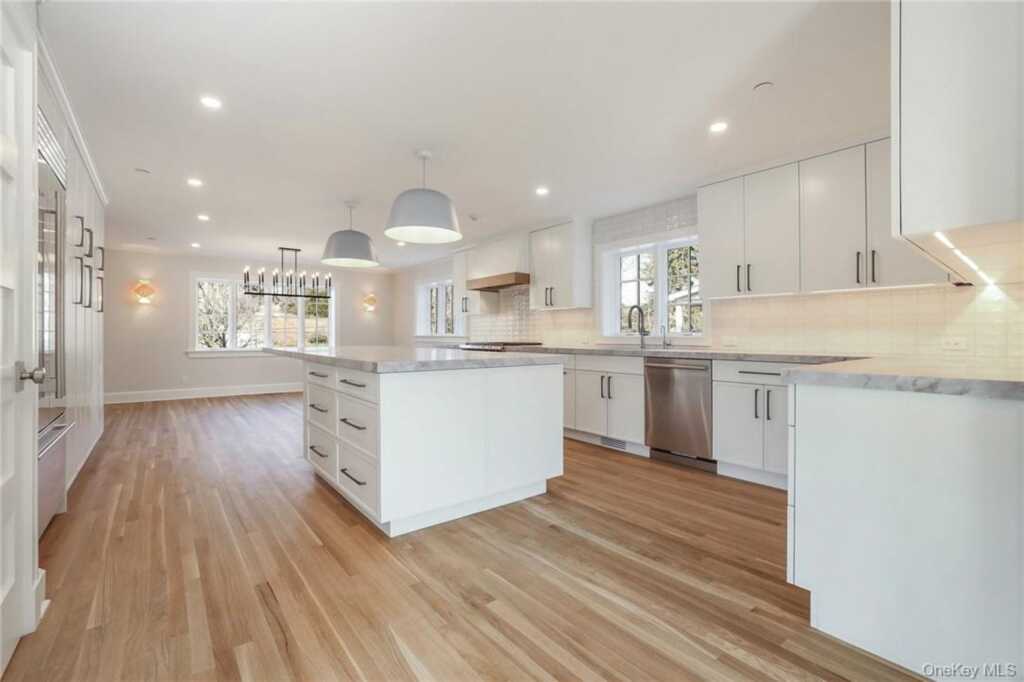 40 Mendota Avenue, Rye, NY 10580 - Photo 8 of 31