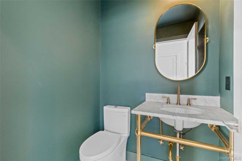 4 W Glen Avenue, Rye, NY 10573 - Photo 13 of 35