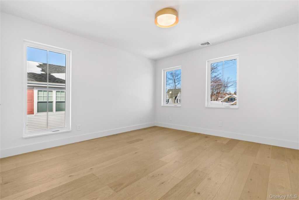 4 W Glen Avenue, Rye, NY 10573 - Photo 24 of 35