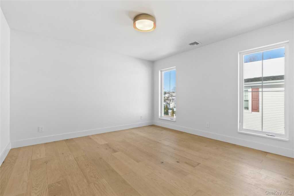 4 W Glen Avenue, Rye, NY 10573 - Photo 26 of 35