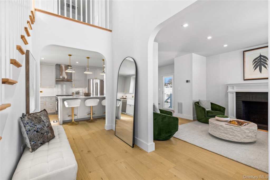 4 W Glen Avenue, Rye, NY 10573 - Photo 4 of 35