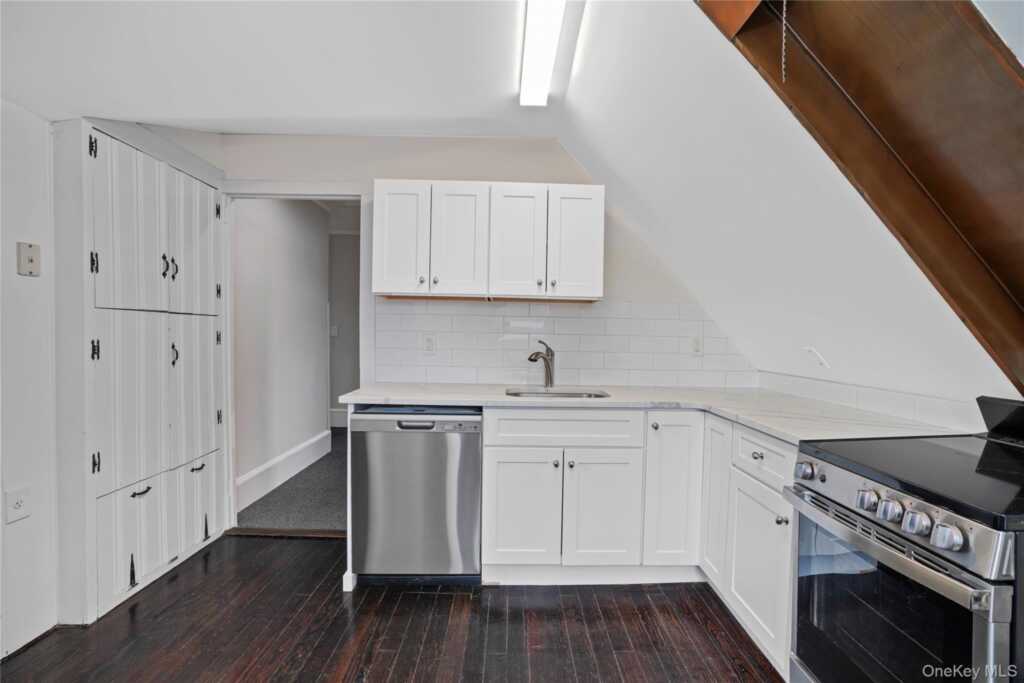 9 Ridgeview Avenue, White Plains, NY 10606 - Photo 18 of 20