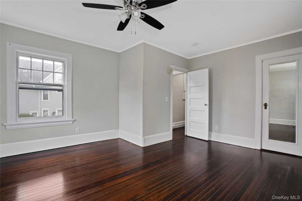 9 Ridgeview Avenue, White Plains, NY 10606 - Photo 5 of 20