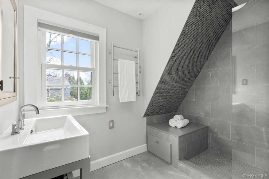 35 Wildwood Road, New Rochelle, NY 10804 - Photo 22 of 30