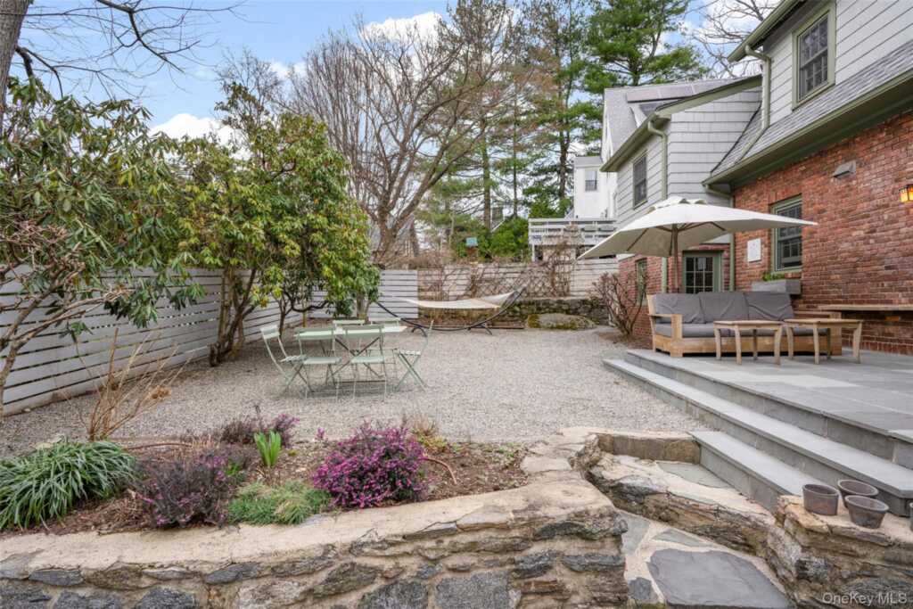 35 Wildwood Road, New Rochelle, NY 10804 - Photo 24 of 30