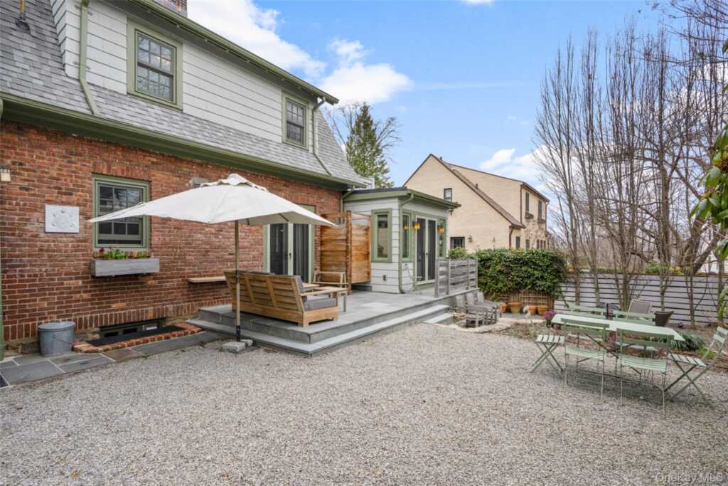 35 Wildwood Road, New Rochelle, NY 10804 - Photo 25 of 30