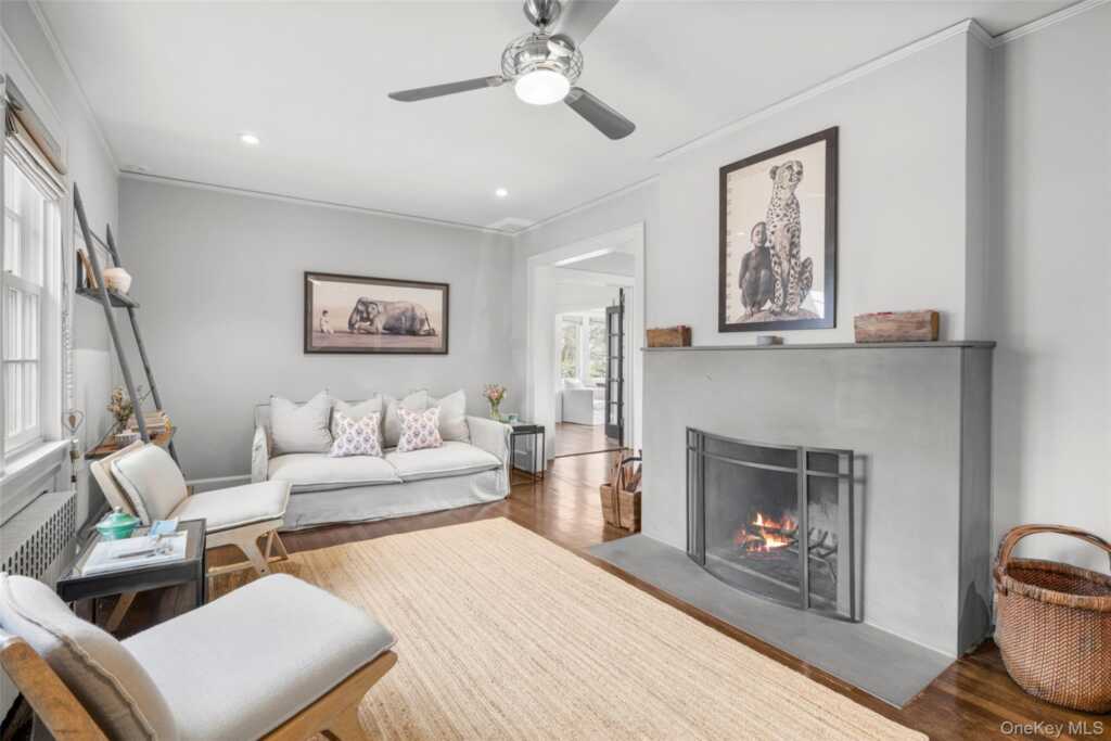 35 Wildwood Road, New Rochelle, NY 10804 - Photo 6 of 30