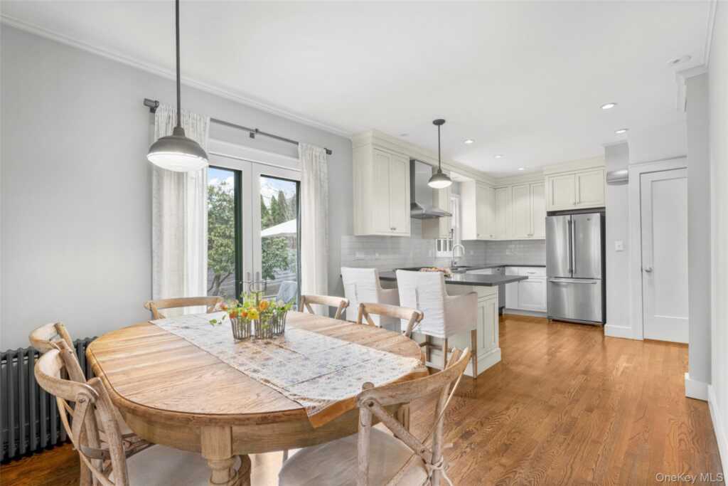 35 Wildwood Road, New Rochelle, NY 10804 - Photo 8 of 30