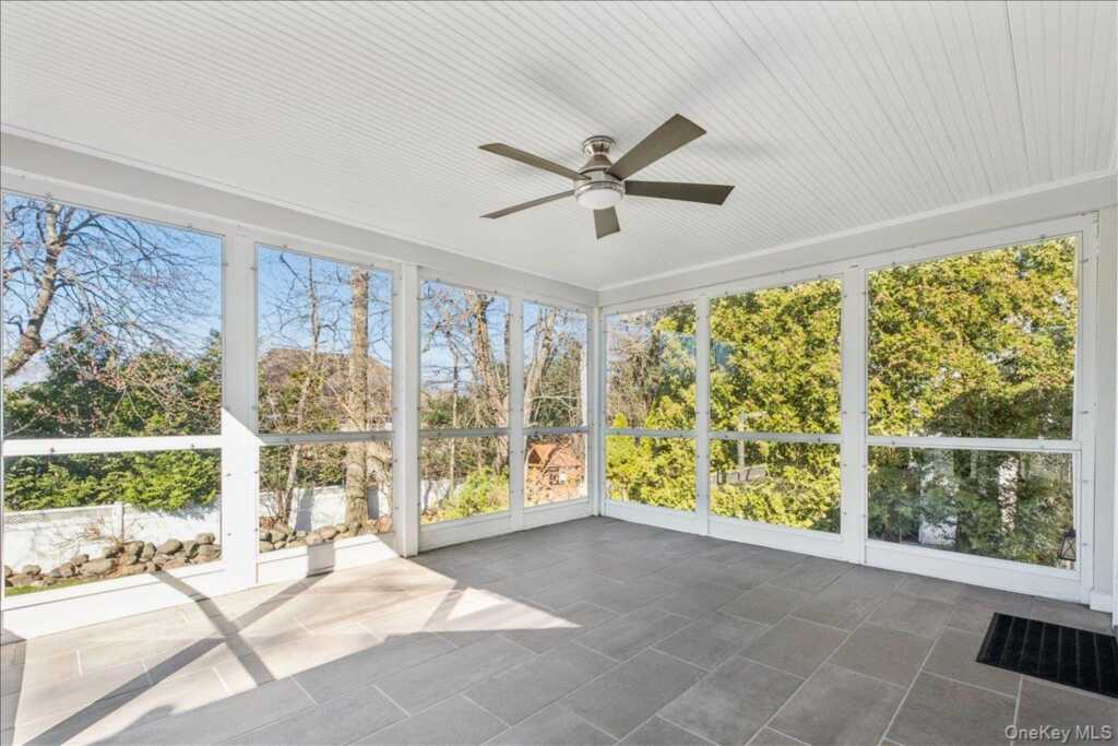 33 Wilmot Circle, New Rochelle, NY 10583 - Photo 12 of 41