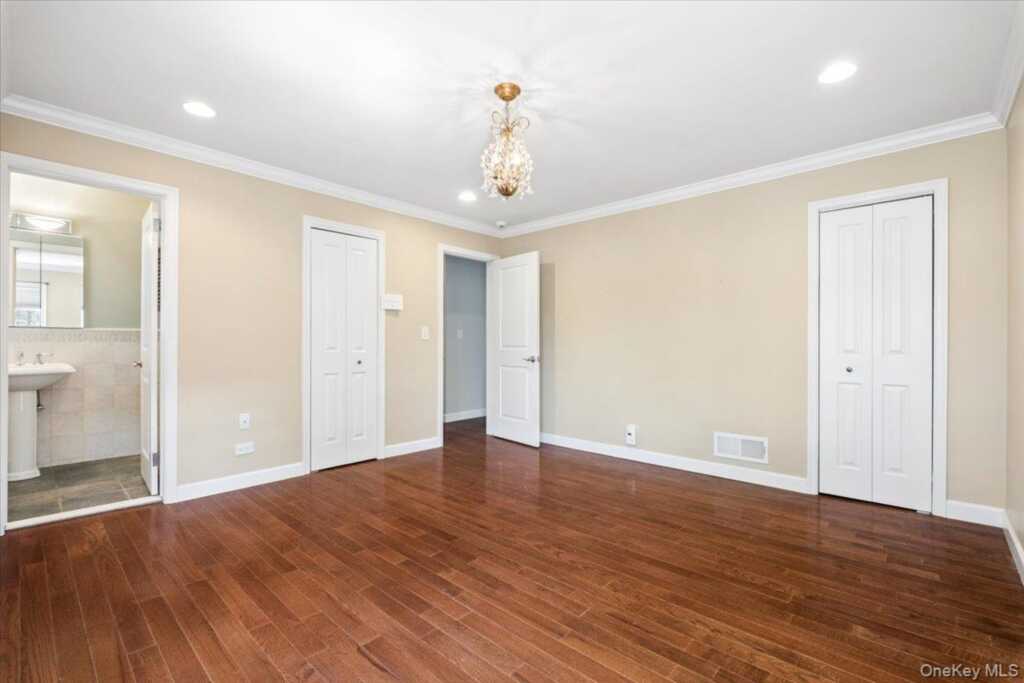 33 Wilmot Circle, New Rochelle, NY 10583 - Photo 19 of 41