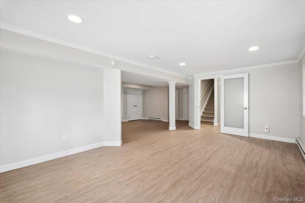 33 Wilmot Circle, New Rochelle, NY 10583 - Photo 26 of 41