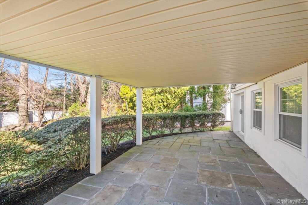 33 Wilmot Circle, New Rochelle, NY 10583 - Photo 28 of 41