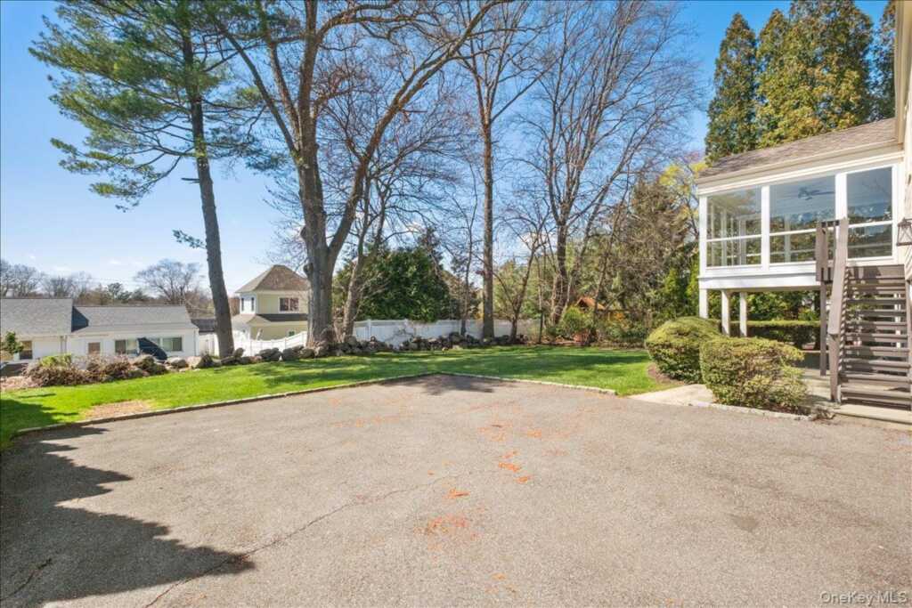 33 Wilmot Circle, New Rochelle, NY 10583 - Photo 31 of 41