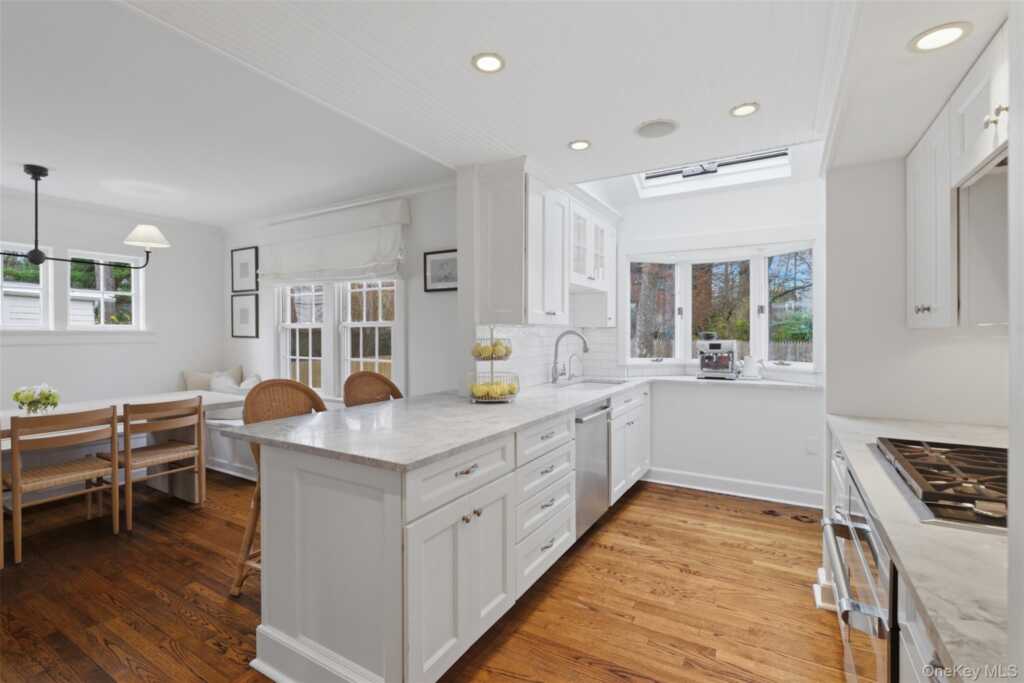 32 Kingsbury Road, New Rochelle, NY 10804 - Photo 10 of 31