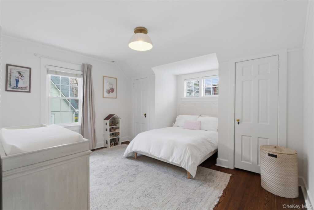 32 Kingsbury Road, New Rochelle, NY 10804 - Photo 14 of 31