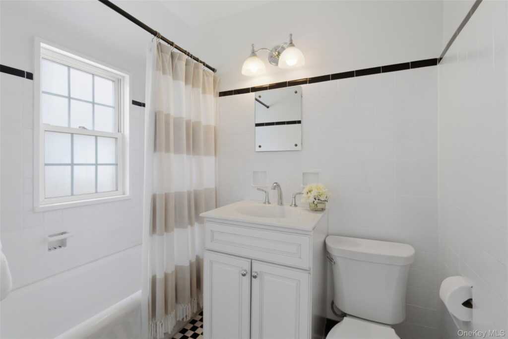 32 Kingsbury Road, New Rochelle, NY 10804 - Photo 20 of 31