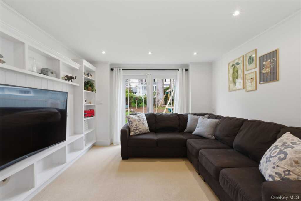 32 Kingsbury Road, New Rochelle, NY 10804 - Photo 23 of 31