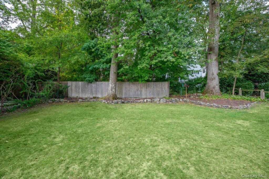 32 Kingsbury Road, New Rochelle, NY 10804 - Photo 24 of 31