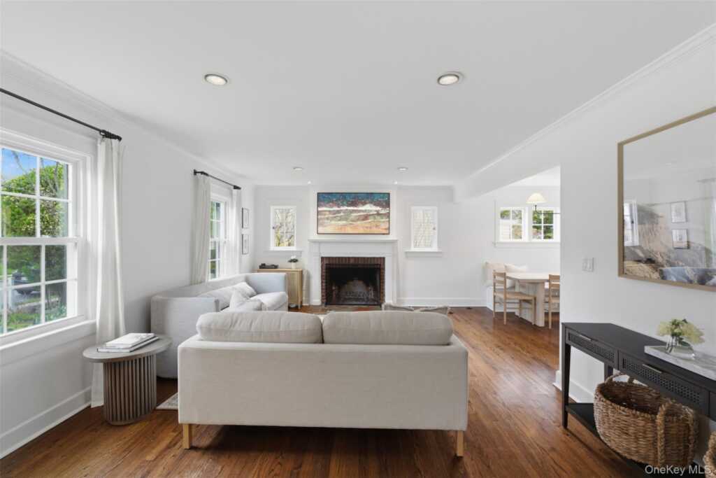 32 Kingsbury Road, New Rochelle, NY 10804 - Photo 3 of 31