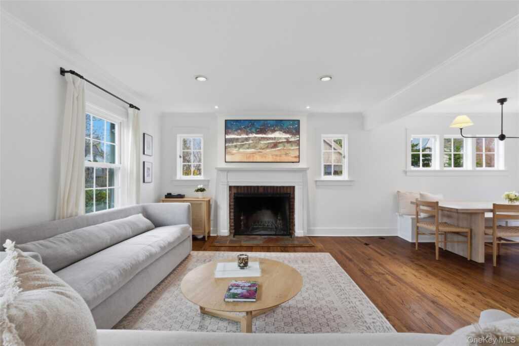 32 Kingsbury Road, New Rochelle, NY 10804 - Photo 4 of 31