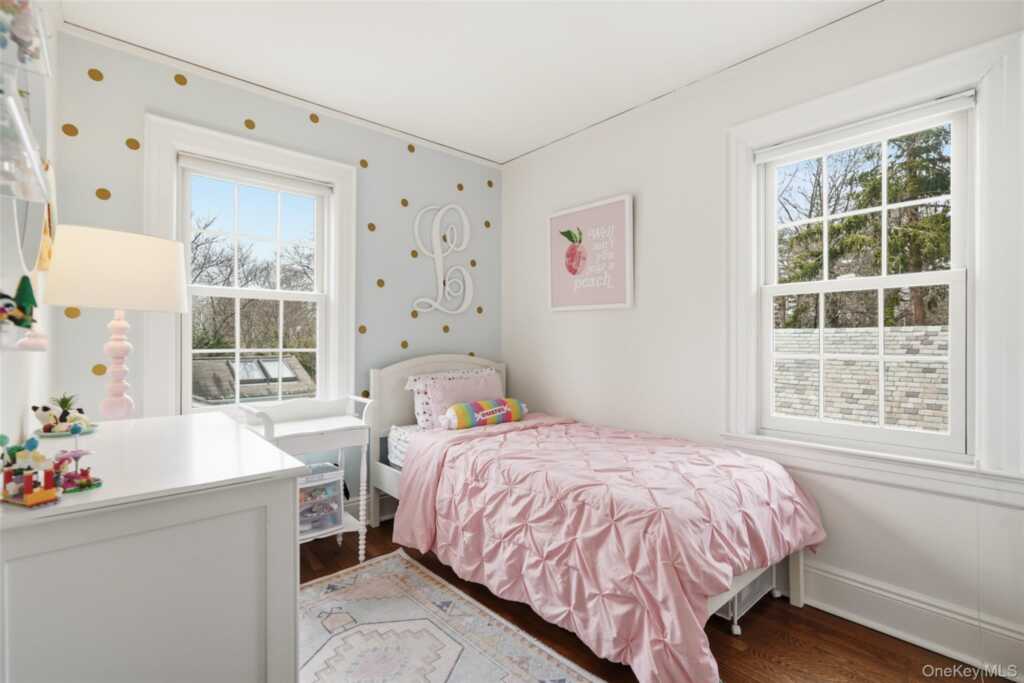 22 Brookdale Place, Rye, NY 10580 - Photo 16 of 28