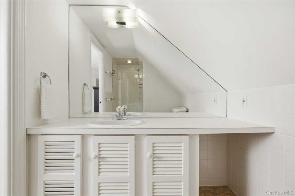 22 Brookdale Place, Rye, NY 10580 - Photo 19 of 28